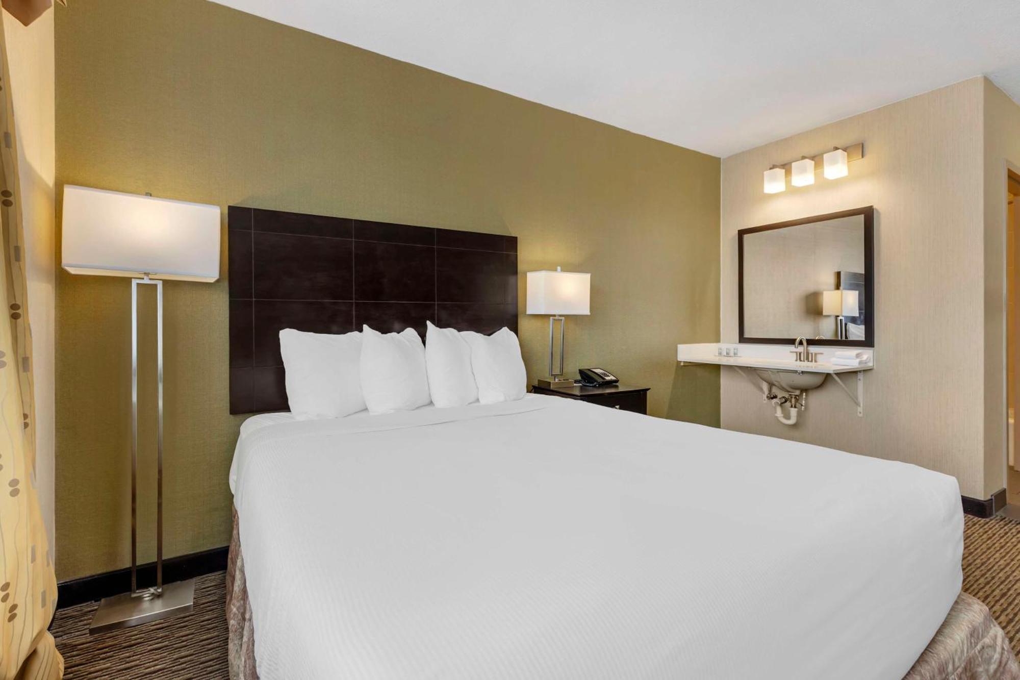 Best Western Watertown/Fort Drum Екстериор снимка