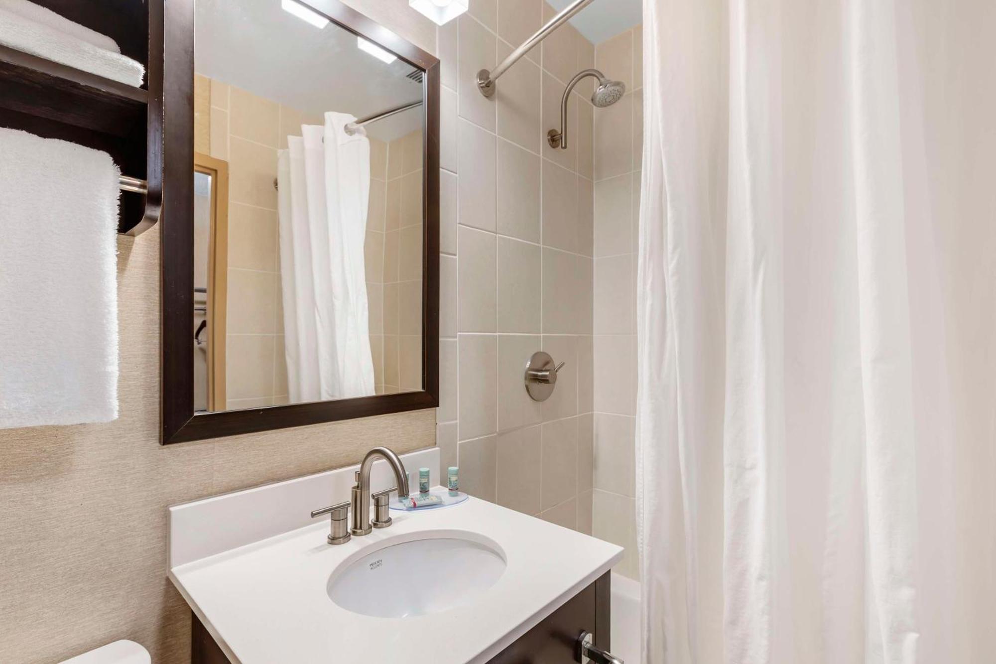 Best Western Watertown/Fort Drum Екстериор снимка