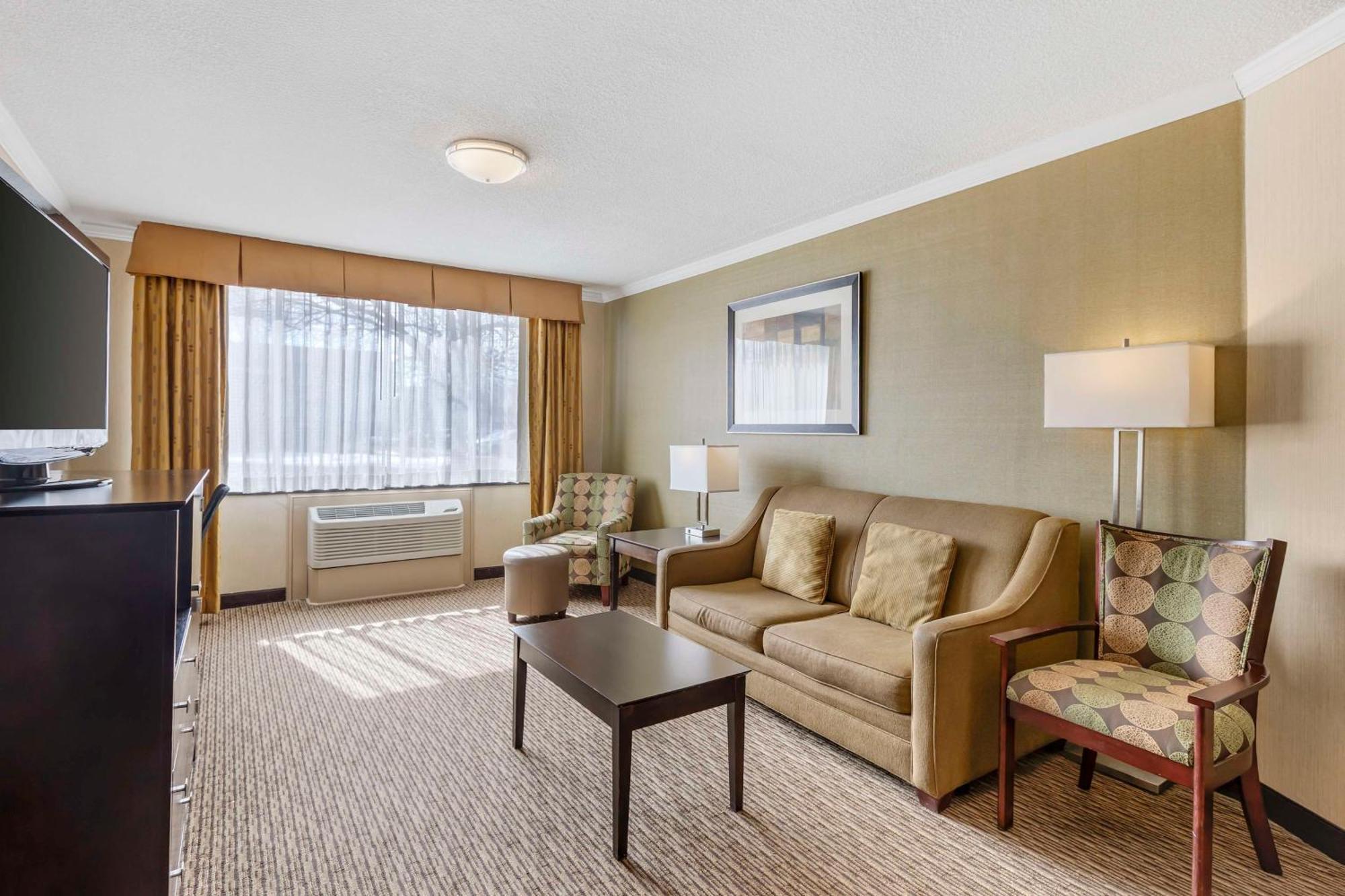 Best Western Watertown/Fort Drum Екстериор снимка