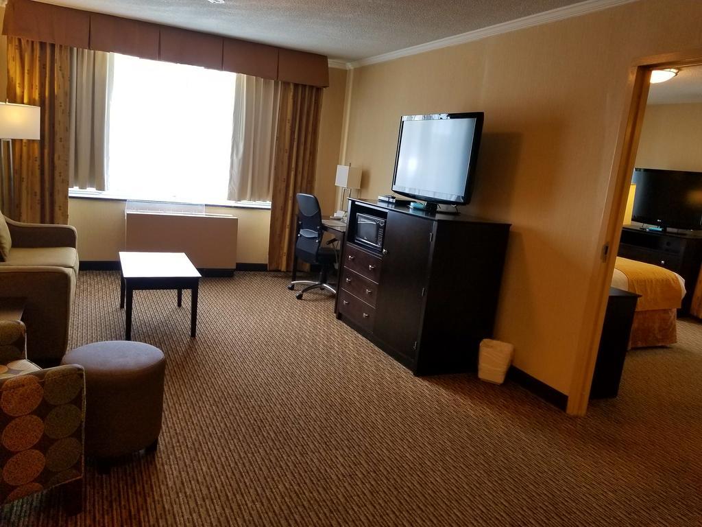 Best Western Watertown/Fort Drum Екстериор снимка
