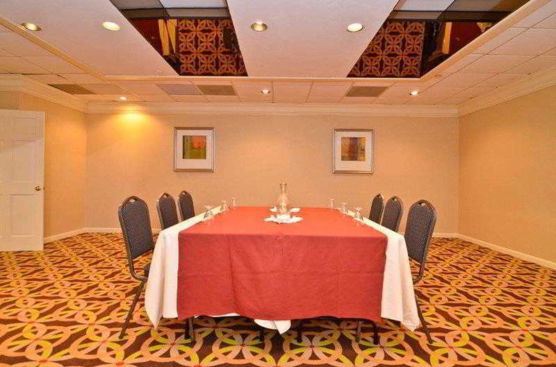 Best Western Watertown/Fort Drum Ресторант снимка