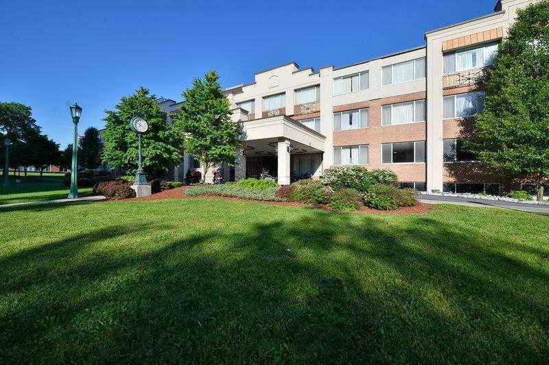 Best Western Watertown/Fort Drum Екстериор снимка
